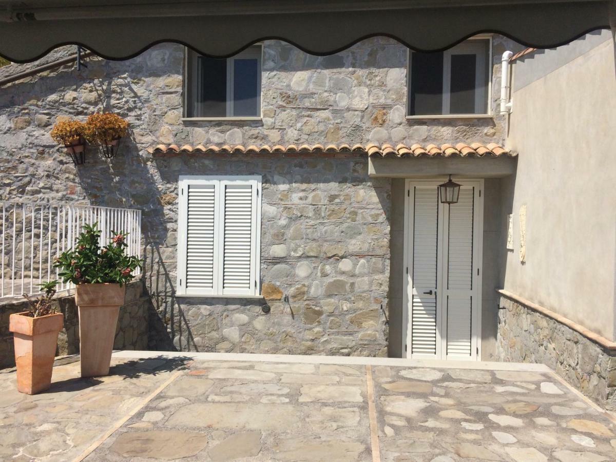 Casa Delle Sirene Letojanni Exterior foto